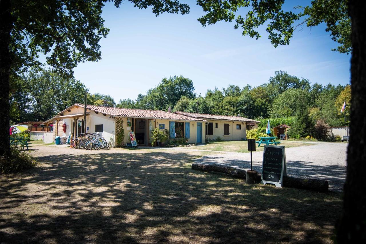 Camping Bois De St Hilaire Chalandray Exterior foto