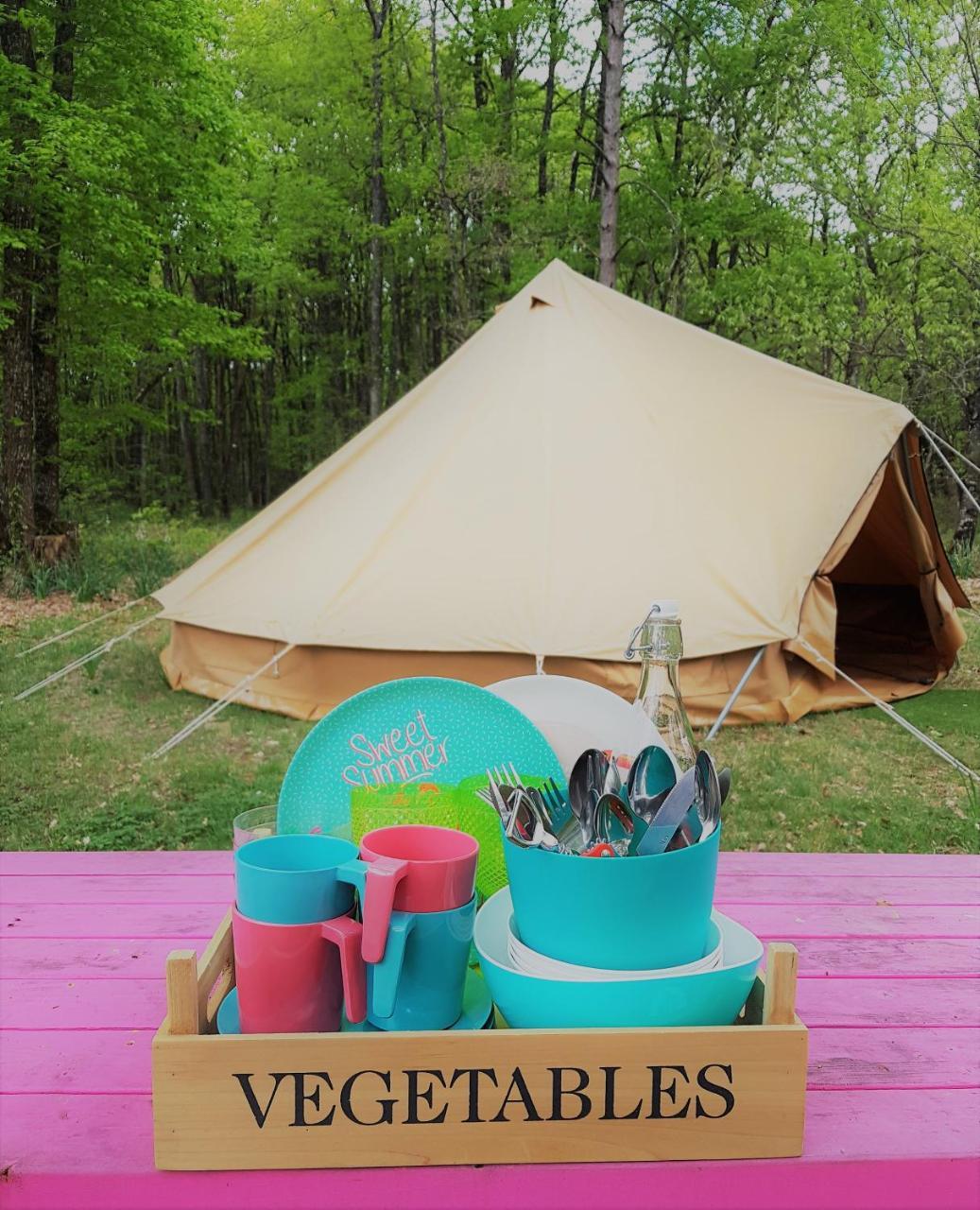Camping Bois De St Hilaire Chalandray Exterior foto
