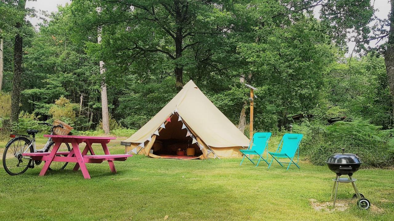 Camping Bois De St Hilaire Chalandray Exterior foto