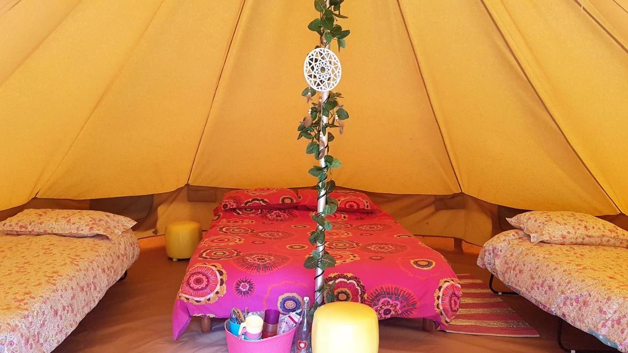 Camping Bois De St Hilaire Chalandray Exterior foto